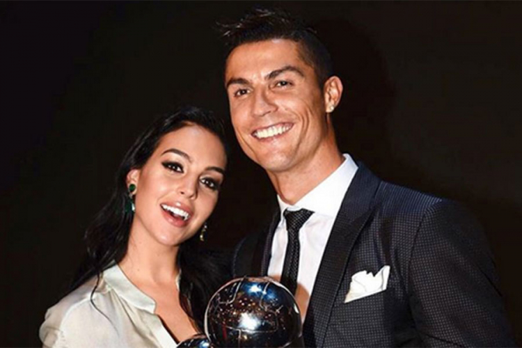 Ronaldova vjerenica: Zaljubljeniji smo nakon rođenja djeteta