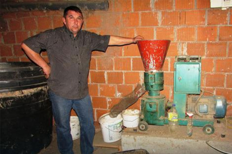 Srpčanin proizvodi pelet od ambrozije i grije cijelu kuću