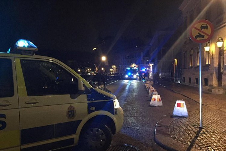 Maskirani napadači bacali molotovljeve koktele na sinagogu