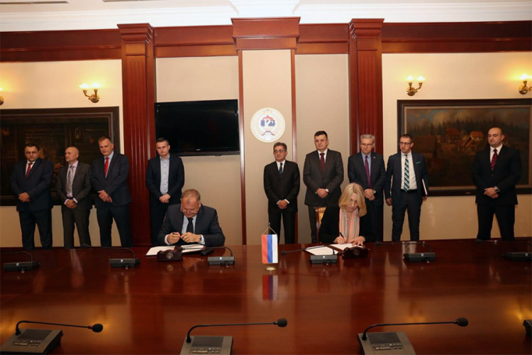 Vlada i poslodavci potpisali memorandum