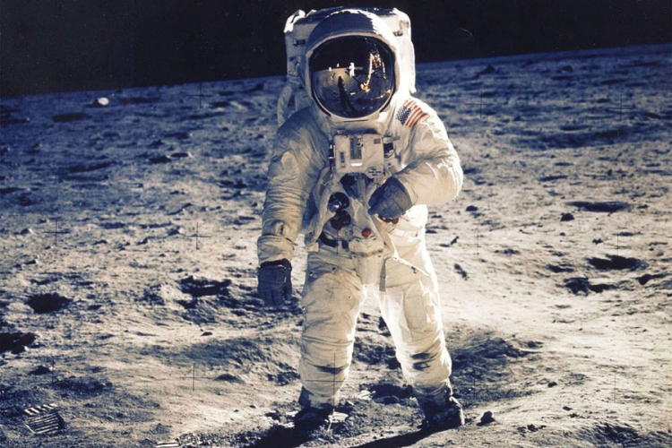 Tramp želi ponovo da šalje čovjeka na Mjesec, a potom na Mars