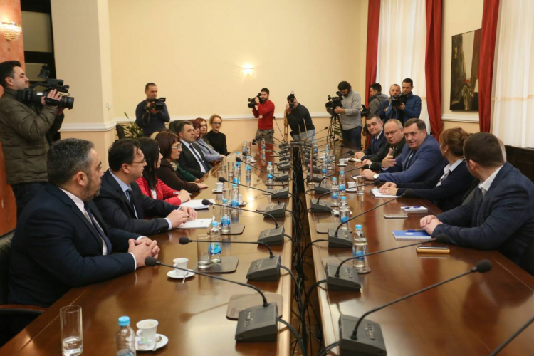 Dodik održao sastanak sa članovima Fonda solidarnosti