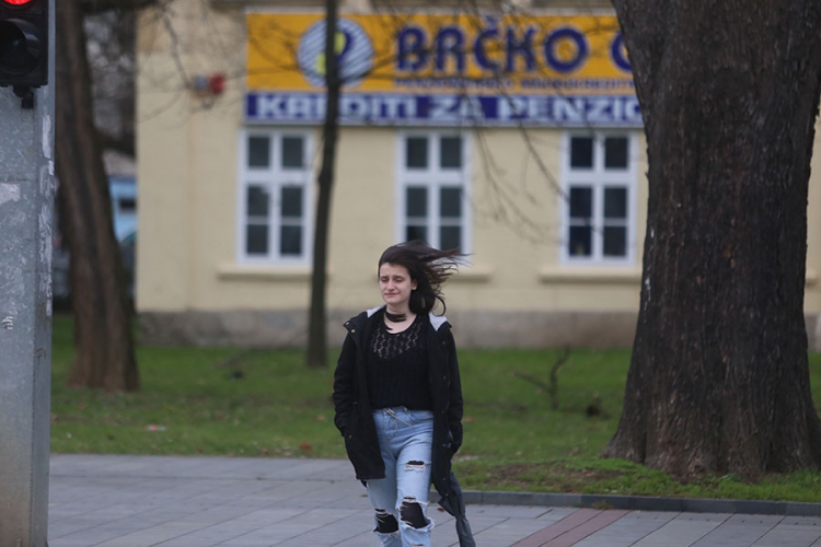 Nevrijeme ne posustaje: Jak vjetar i obilna kiša pale alarme