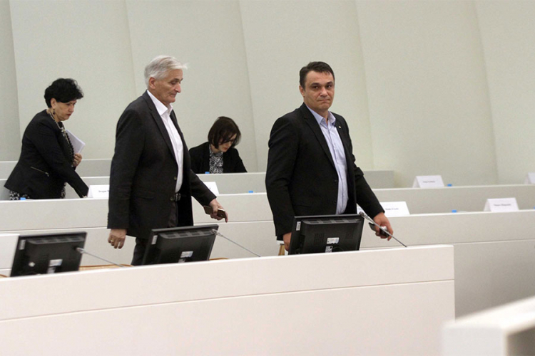 Ahmetović: Doći će do velikog poskupljenja namirnica