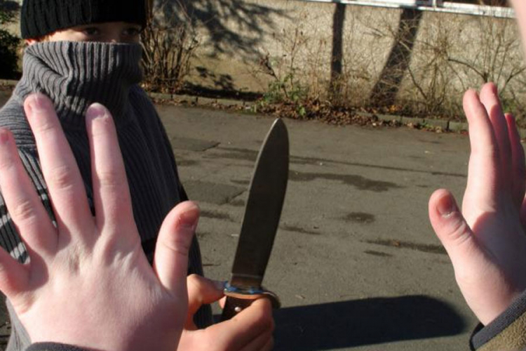 Ubio suprugu, pa poginuo u sudaru s kamionom dok je bježao