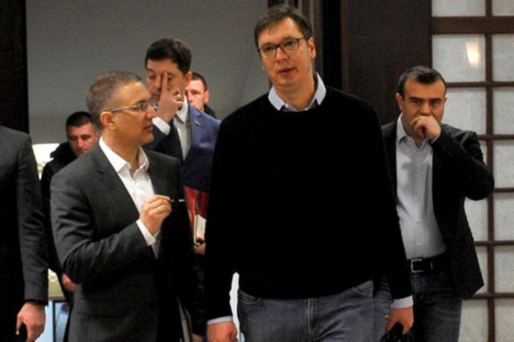 Stefanović: Radimo na otkrivanju osobe koja je pretila Vučiću