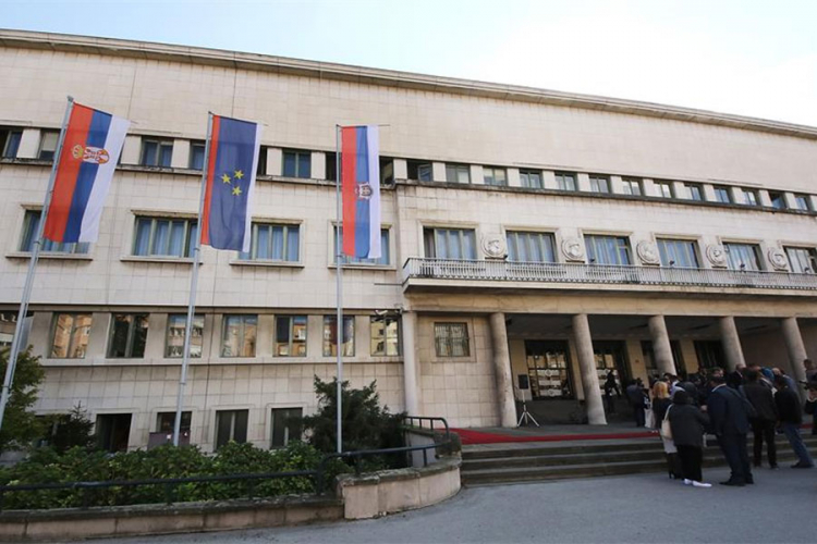Bračnim parovima 360.000 evra za kupovinu seoskih kuća u Vojvodini