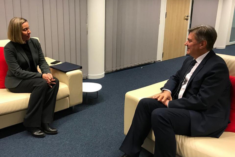 Zvizdić i Mogerini: BiH mora nastaviti pozitivan put ka EU