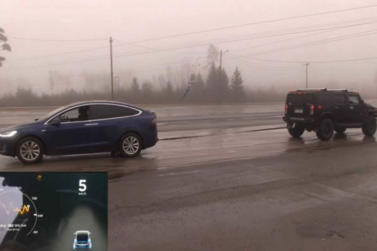 Tesla protiv Hummera u "nadvlačenju konopca"