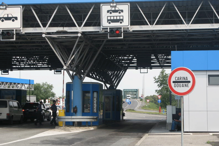 Na prelazima Gradiška, Gradina i Brod čeka se do sat vremena