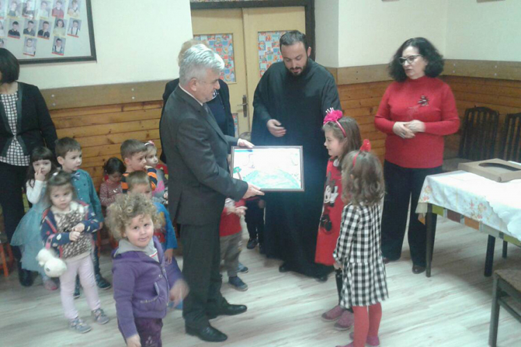 Čubrilović igračkama obradovao mališane