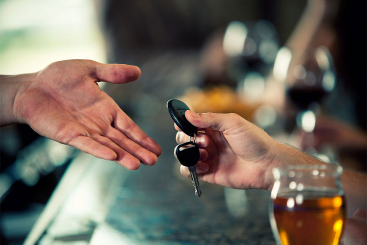 Proslavi odgovorno: Ne vozite pod dejstvom alkohola
