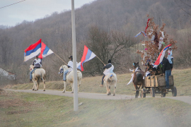 Mještani Ljubačeva kod Banjaluke ponosni na svoju tradiciju na Badnji ...