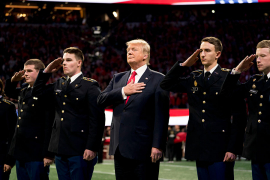Da li Tramp zna riječi američke himne?