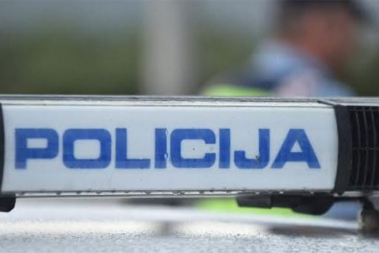 Pobjegao s mjesta udesa, pa sletio sa kolovoza