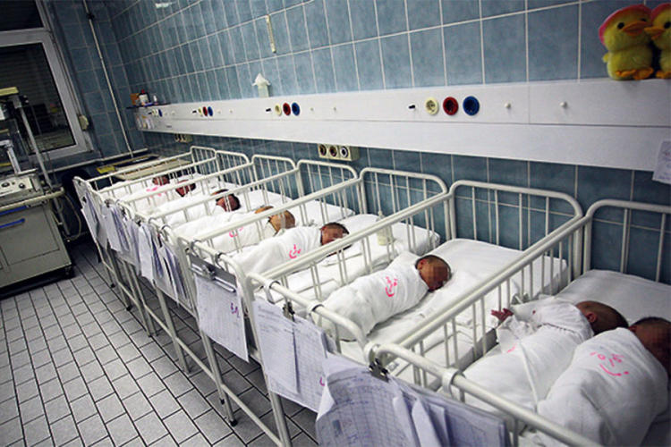 Za devet mjeseci lani rođeno više beba za 0,41 odsto