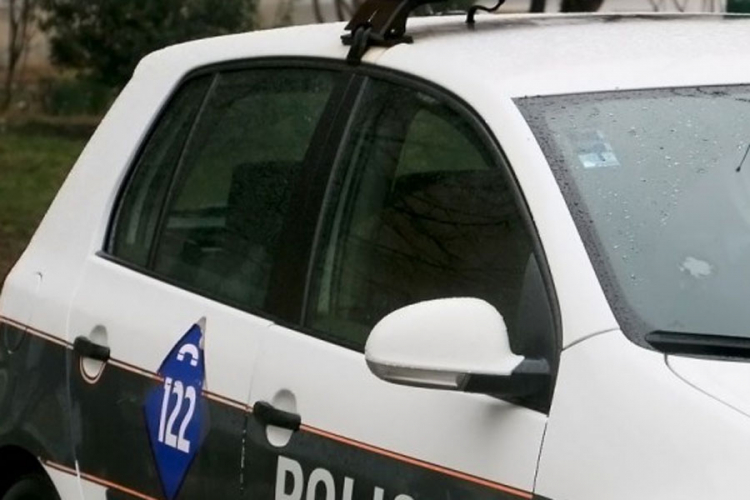 Prijavio suprugu da mu je ukrala novac