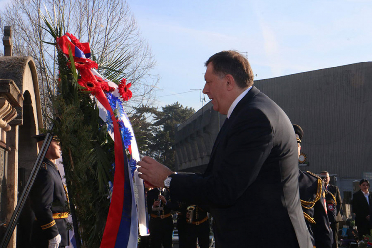 Dodik: Srpsku doživljavamo kao sinonim slobode srpskog naroda