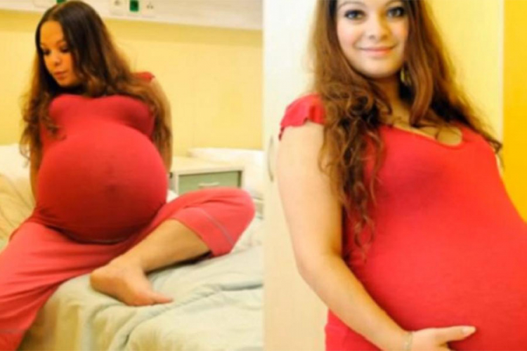 Rodila petorke začete prirodnim putem