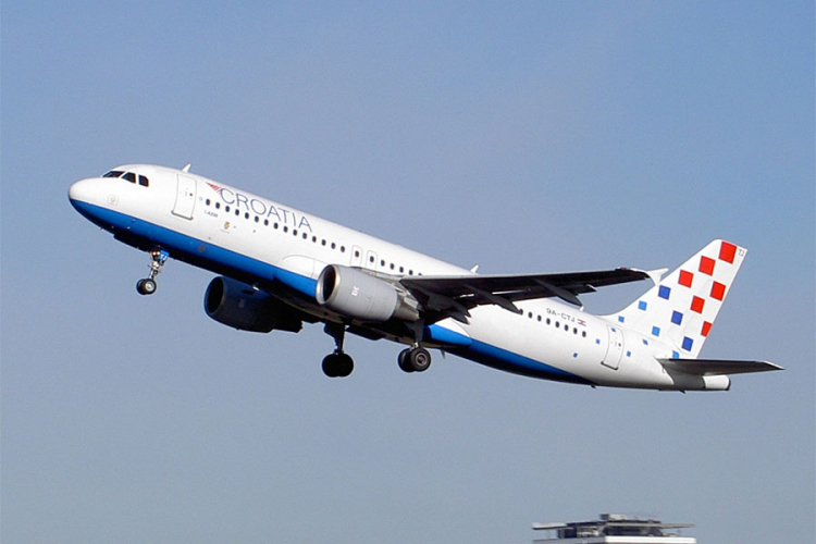 Grom udario u avion Airbus Croatia Airlinesa