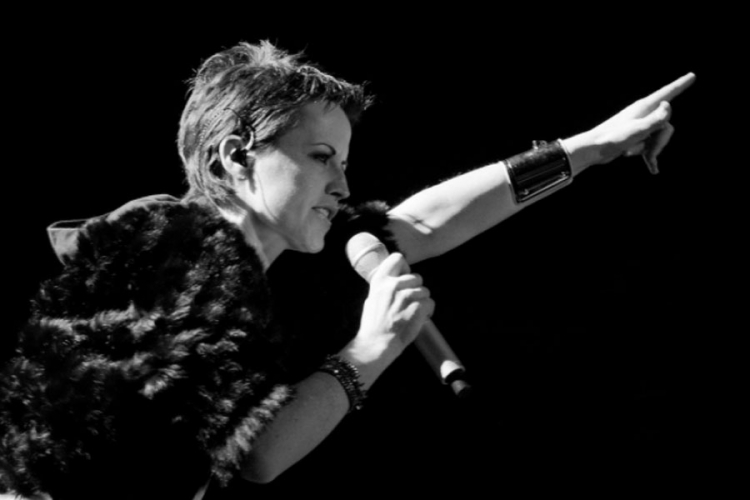 Iznenada preminula pjevačica grupe "The Cranberries"