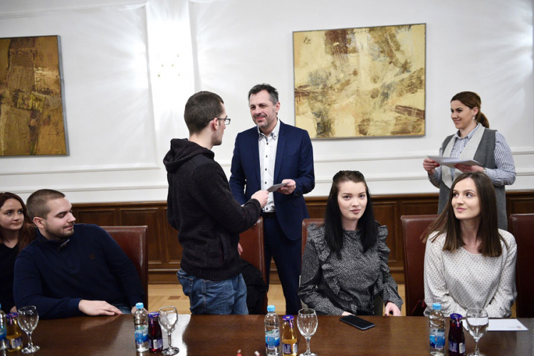 Grad Banjaluka stipendira 369 studenata