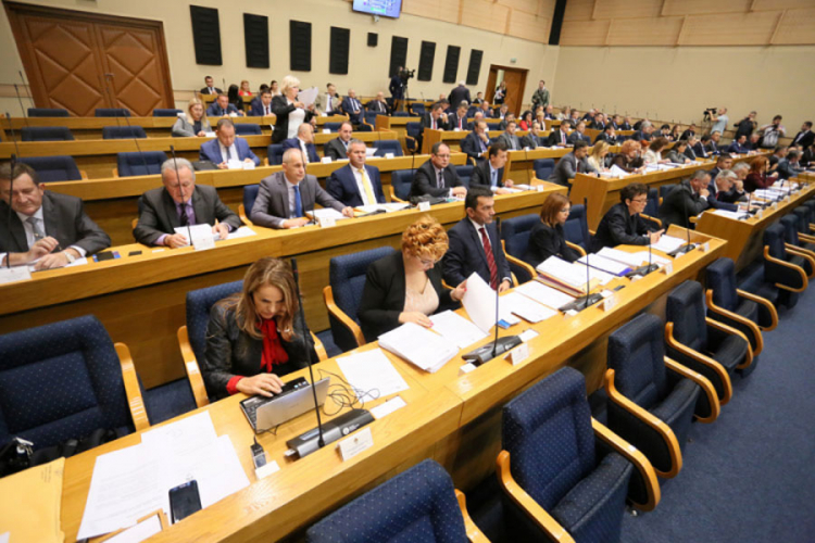 Zakon o amnestiji RS i dalje na čekanju