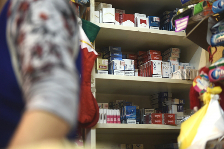 Zabrana izlaganja cigareta udar na trgovce