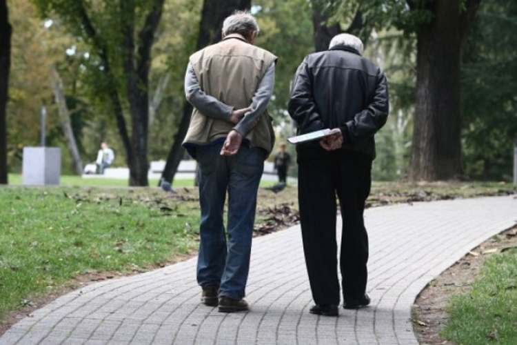 Muškarac i žena varali penzionere u Tuzli