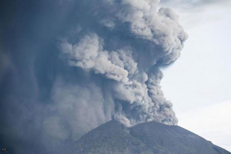 Erupcija vulkana u Japanu, ima povrijeđenih