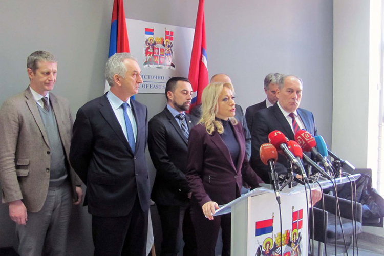 Šarović: Mi se stidimo predsjednika Republike Srpske