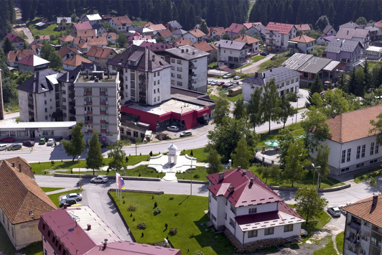 Han Pijesak dobio ulicu 9. januar