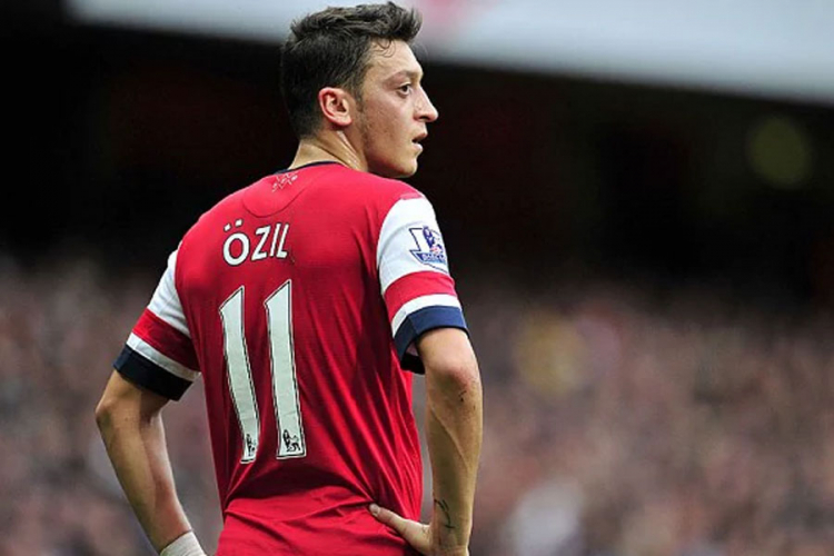 Ezil još tri godine u Arsenalu