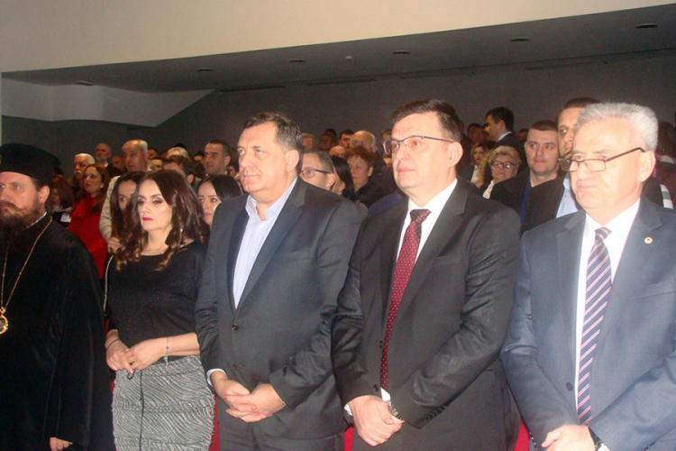 Dodik: Mrkonjić Grad simbol stradanja, ali i oporavka