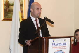 Tegeltija: Svi političari u BiH vrše pritisak na pravosuđe