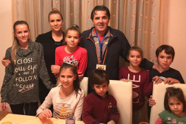Devetočlana porodica živi karate život: Braća i sestre berači ...