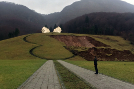 Klizište prijeti spomeniku na Tjentištu