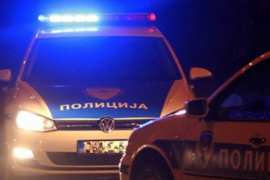 Vrijeđao radnicu u kafiću, pa udario policajca