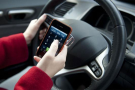 Zabranjuju mobilne za volanom, čak i ako auto stoji