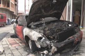 Zapalio majčin audi jer ga majstor nije primio