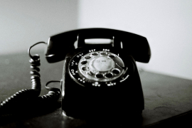 Komunalni telefon zazvonio 833 puta