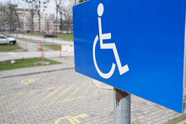 Policajci zauzeli invalidima parking mjesto