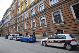 Optužene Sarajlije Arnes Smajić i Amar Kadrić: Razbijena flaša ...