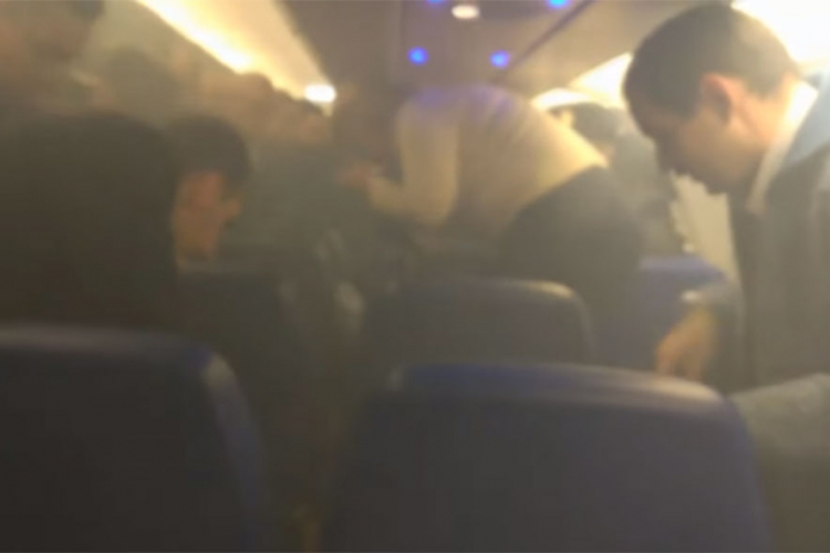 Požar u ruskom putničkom avionu