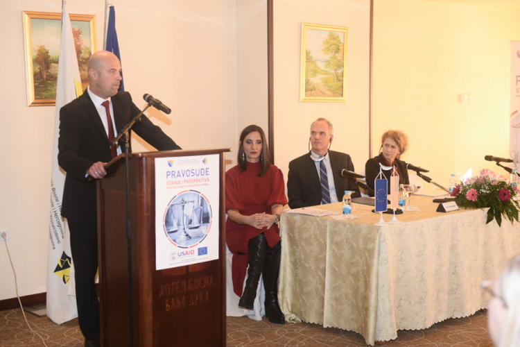 Ozbiljna upozorenja iz EU: Pravosuđe BiH mora u koštac s korupcijom