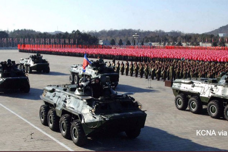 Sjeverna Koreja održala vojnu paradu, slike nije poslala