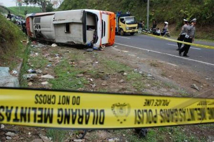 Strašna nesreća u Indoneziji: Autobus pao s brda, 27 mrtvih