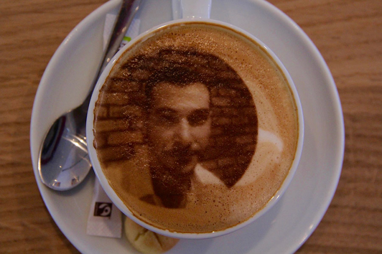 Kafe u Rotterdamu nudi kapućino sa selfijem