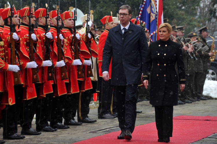 Vučić stigao u Zagreb, dočekala ga Kolinda uz državne počasti