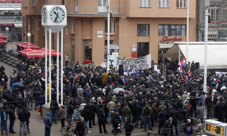 U centru Zagreba protesti, optužbe i prijetnje